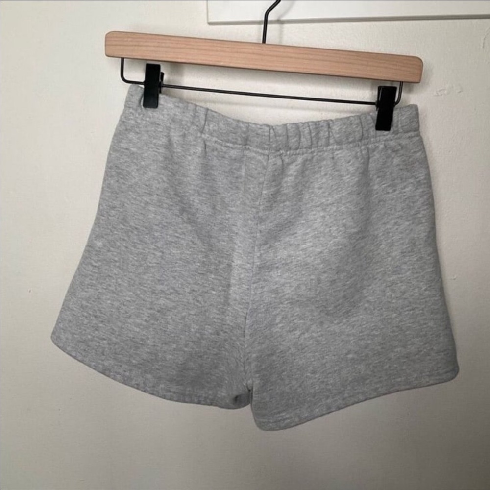 Aritzia TNA Sweatfleece Cozy Fleece Perfect Fit Shorts Gray Small - Picture 3 of 5